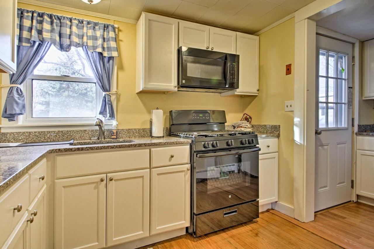 Cozy Buzzards Bay Home Steps To Cape Cod Canal! Bourne Exteriör bild