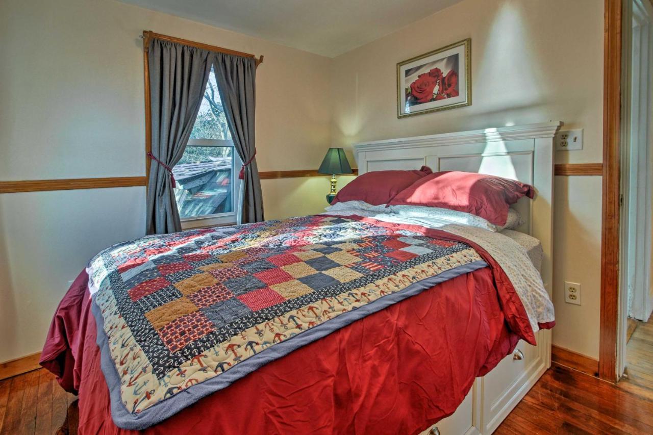 Cozy Buzzards Bay Home Steps To Cape Cod Canal! Bourne Exteriör bild